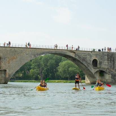 Canoeing and stand-up paddle on the Rhône river