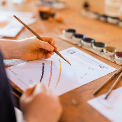 ôkhra: From ochre to paint, an exclusive family experience ôkhra: From ochre to paint, an exclusive family experience