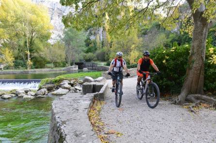 Long Distance Mountain Bike Trail, Stage 6 - From Fontaine-de-Vaucluse to Mérindol