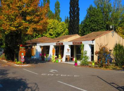 Camping Les Avignon - Vivacamp La Laune