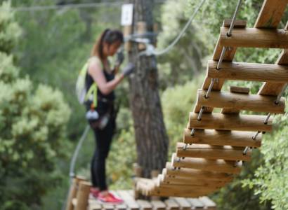 Parcours accrobranche avec Forest Sensation