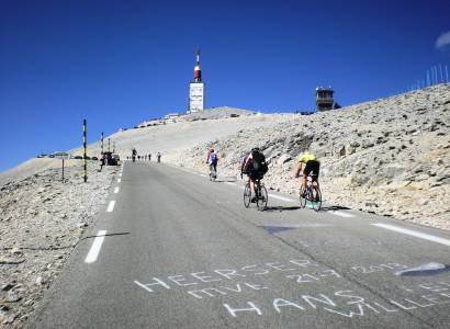 Cyclisme : Ascension du Mont-Ventoux depuis Sault