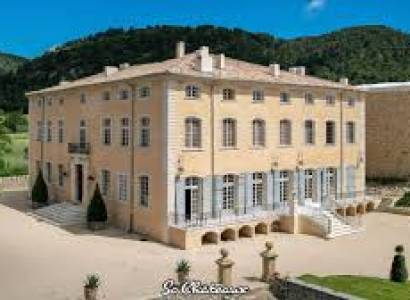 Château du Grand Pré à Vitrolles en Luberon