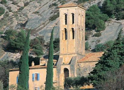 Intrigue dans la ville dans les Dentelles