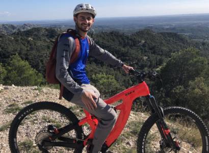 Balade à vélo dans les champs de lavande