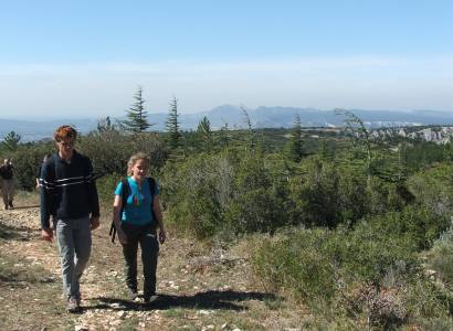 CHEVAL-BLANC - Sentier du Trou du Rat par Mayorques