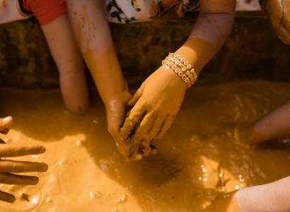 From ochre to paint workshop