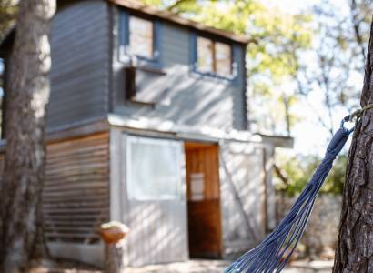 Evasion en cabane insolite, Solex vintage et saveurs gourmandes du Ventoux.