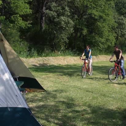 Aire de stationnement camping car - Domaine Le Puy du Maupas - Puyméras