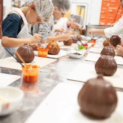 Atelier décoration pour les enfants à la Chocolaterie Castelain