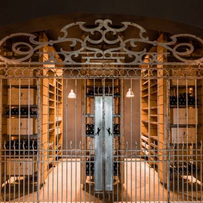 Guided Tour and Wine Tasting at La Cavale in Cucuron
