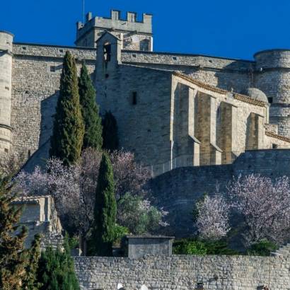 JEMA at Château du Barroux: Gestures that resonate