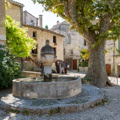 Summer Guided Tours of the Upper Town - Archaeological Park