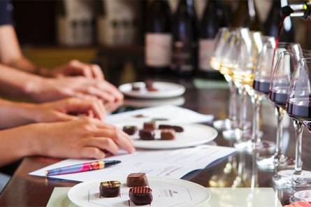 Atelier commenté Accords Vins & Chocolats  à la Chocolaterie Castelain